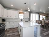 582 Durfee St - Photo 5