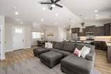 453 300 - Photo 10