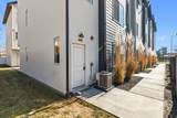 238 Paramount Ave - Photo 2