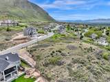 3243 Hawk Dr - Photo 4