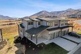 1021 Vissen Way - Photo 2