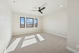 1021 Vissen Way - Photo 18