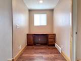 1918 Woodview Dr - Photo 15