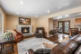 2156 Elaine Dr - Photo 3
