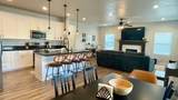 582 Petersen Pkwy - Photo 5