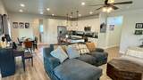582 Petersen Pkwy - Photo 7