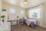 1497 Meadow Glen Dr - Photo 32