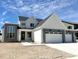 2915 Kingbird Dr - Photo 1