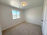 2915 Kingbird Dr - Photo 11