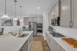 2454 Jackson St - Photo 17