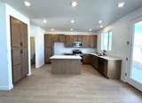 3054 Summerwood Dr - Photo 2