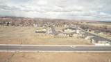 311 800 - Photo 2