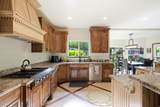 1130 Twickenham Dr - Photo 12
