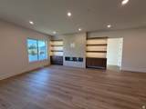 636 Vandalay Ln - Photo 15