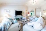 2050 Canyon View Dr - Photo 4