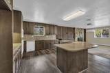 10705 300 - Photo 12