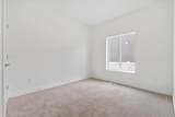 1103 Vegas St - Photo 21