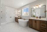 179 Twin Hollow Dr - Photo 32