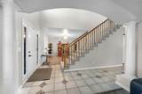 713 200 - Photo 16