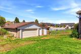 670 Young St - Photo 35