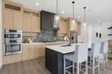 653 Vandalay Ln - Photo 22