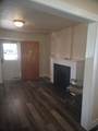 916 300 - Photo 19