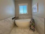 695 Oak Cir - Photo 14