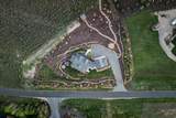 1677 Lambert Ln - Photo 76