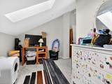 1381 Beacon Hill Dr - Photo 16