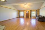 821 Erickson Ln - Photo 11