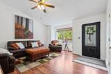 589 Riverwalk Dr - Photo 4