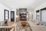 229 Ventura Blvd - Photo 2