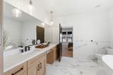 229 Ventura Blvd - Photo 18
