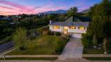 1582 Emerald Dr - Photo 3