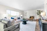 1582 Emerald Dr - Photo 4