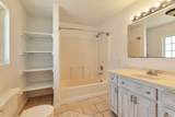 376 900 - Photo 20