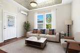 560 Windsor St - Photo 3