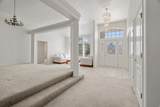714 St James Pl - Photo 15