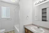 239 300 - Photo 16