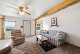 1095 Acorn Ln - Photo 2