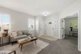 4042 Scarsborough Ln - Photo 4