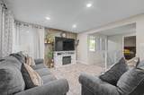 1076 Shannon Cir - Photo 4