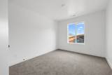 1894 1120 N - Photo 14