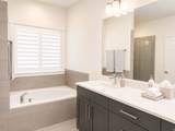 2993 Lake Vista Dr - Photo 28