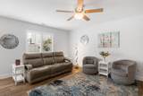 538 Lochlevan Ln - Photo 6