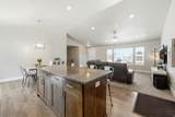 7127 Hollow Crest Cir - Photo 10