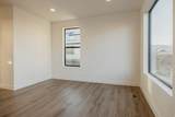 945 Cloverfield Ct - Photo 16