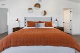 6885 Woods Rose Dr - Photo 15