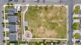 1621 Venetian Way - Photo 44