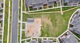 1621 Venetian Way - Photo 45